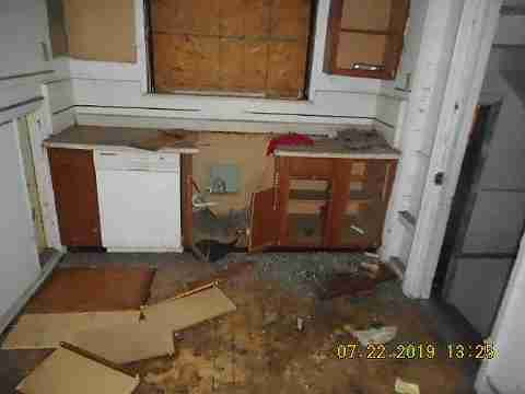 10410 Crocuslawn (16)_m.jpg